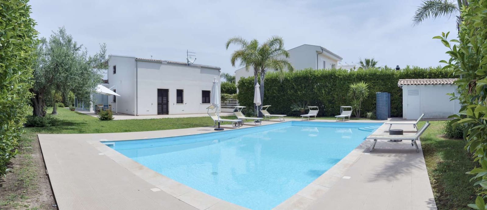Elegant private house with garden and swimming pool in rural Sicily, Italy
